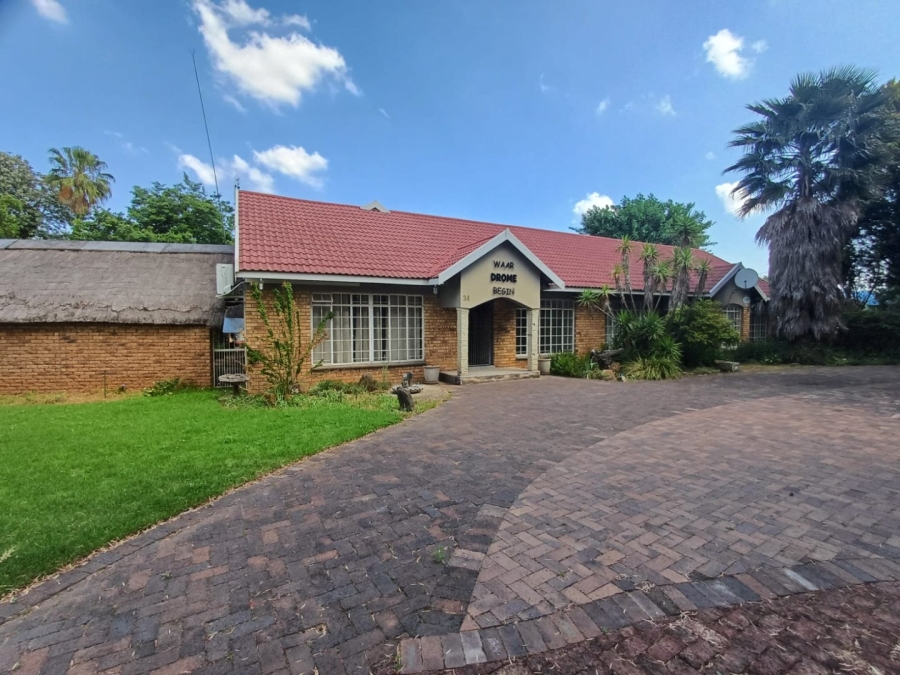 4 Bedroom Property for Sale in Flamwood North West